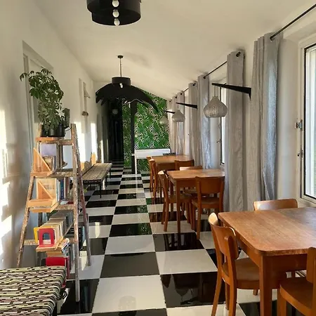 Doly 4 Hostel