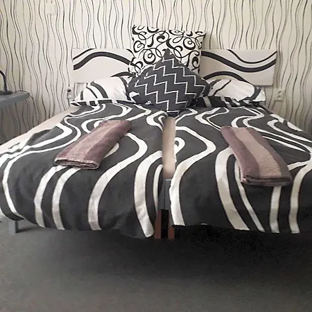 Albergue Doly 4 *