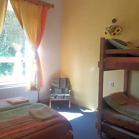 Albergue Doly 4 *